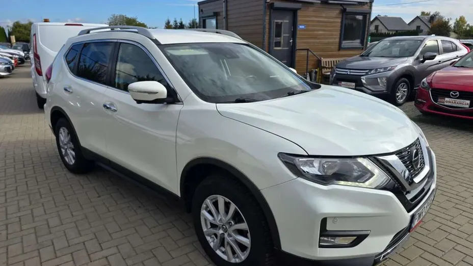 NISSAN X-Trail -