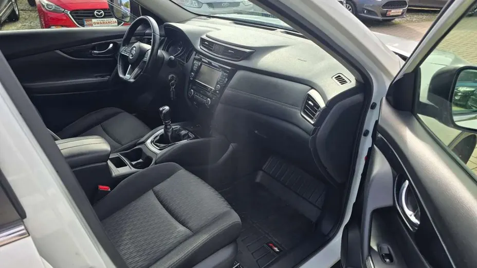 NISSAN X-Trail -