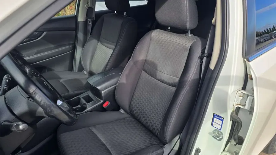 NISSAN X-Trail -