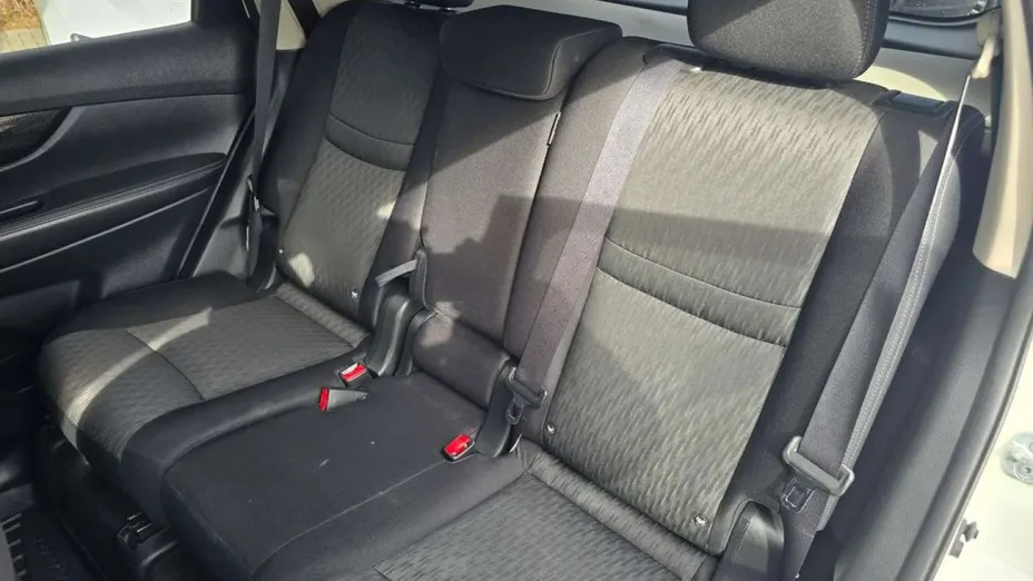 NISSAN X-Trail -