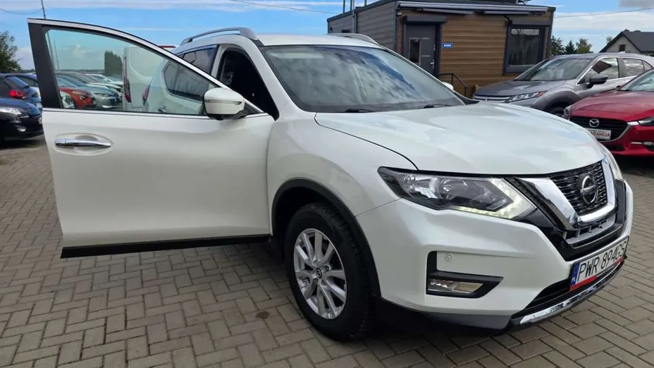 NISSAN X-Trail -