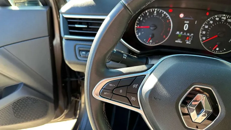 RENAULT Clio -