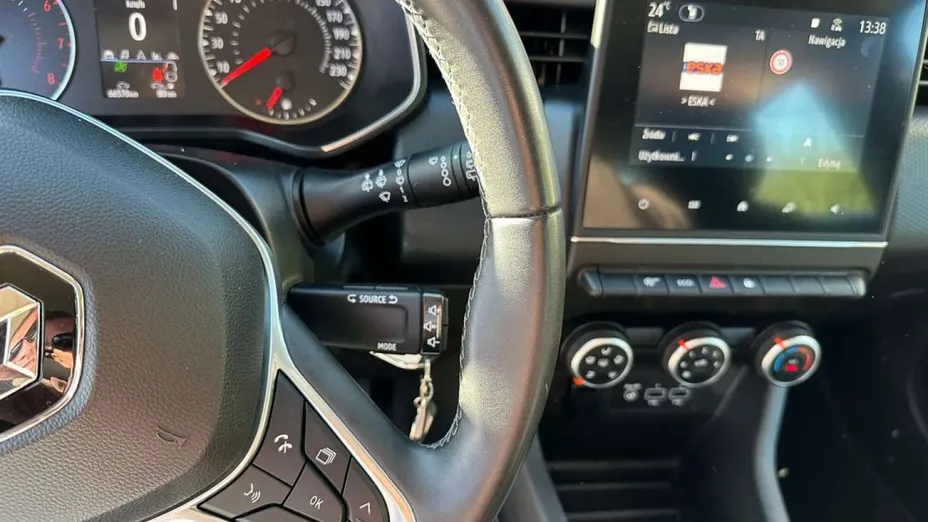 RENAULT Clio -