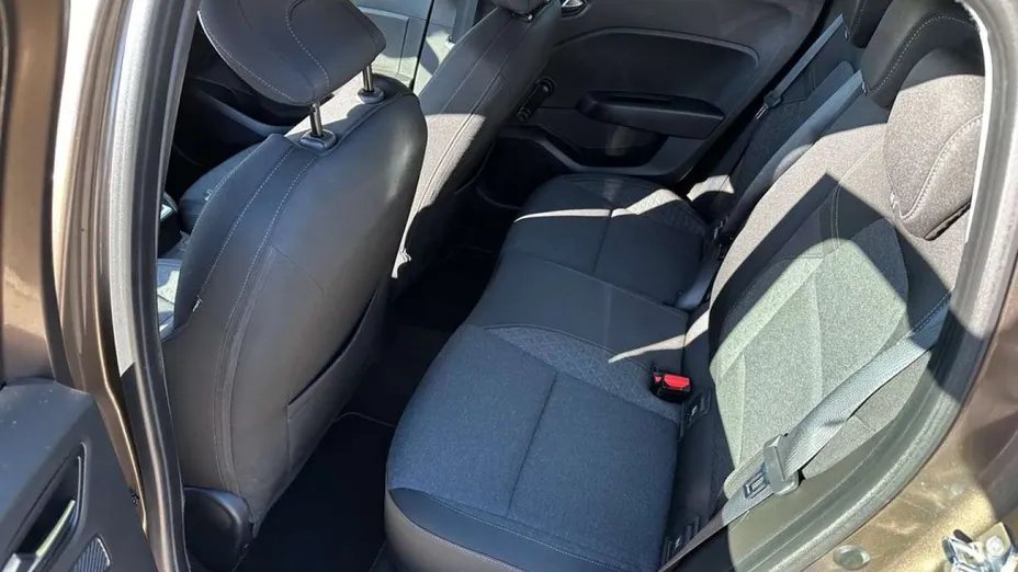 RENAULT Clio -