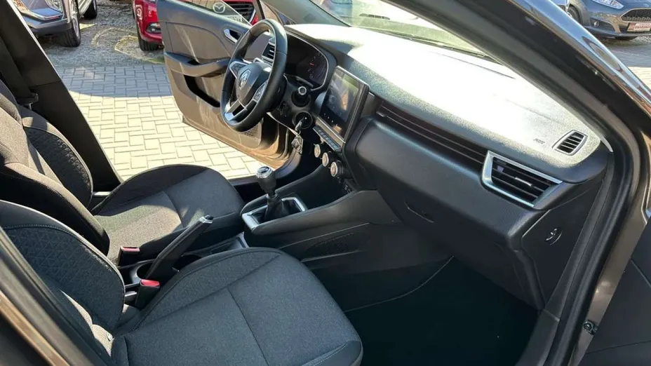 RENAULT Clio -
