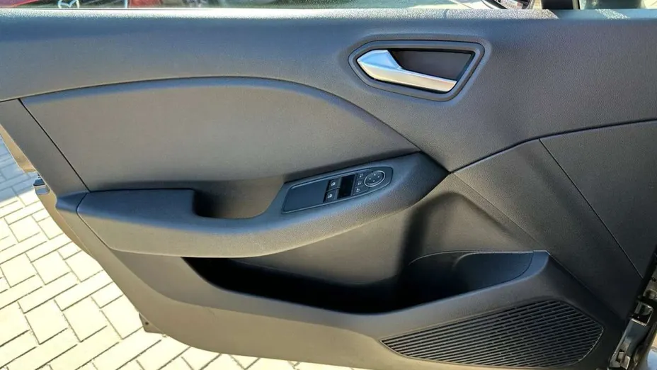 RENAULT Clio -