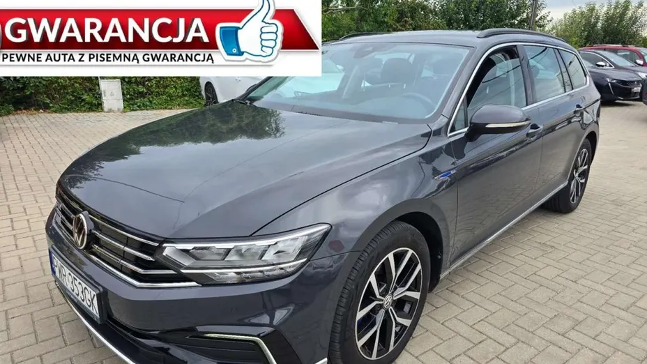 VOLKSWAGEN Passat -