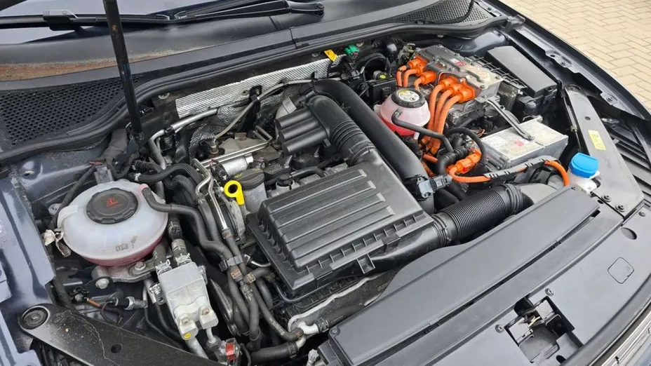 VOLKSWAGEN Passat -