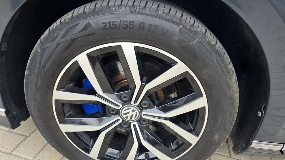 VOLKSWAGEN Passat -