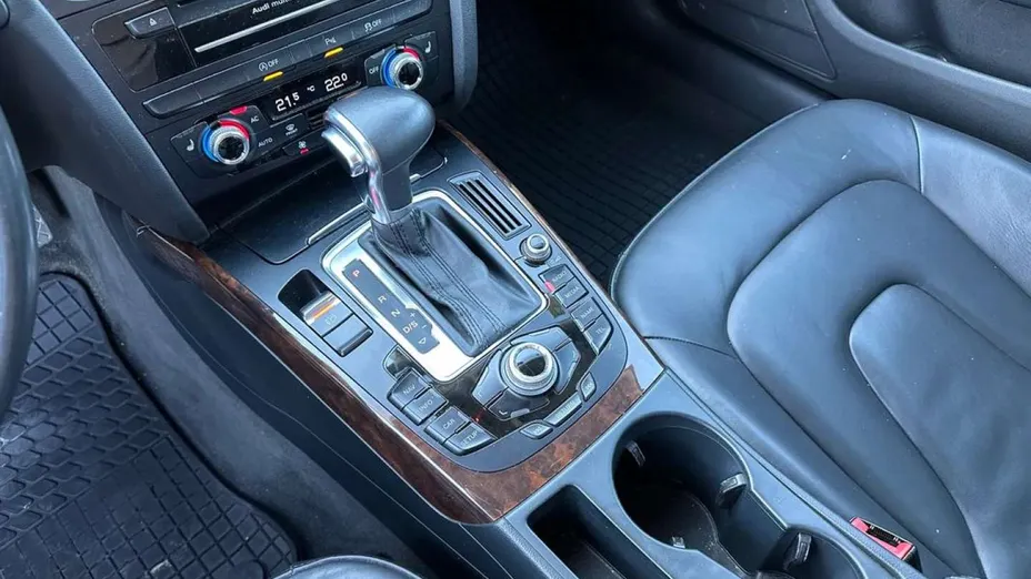 AUDI A4 -