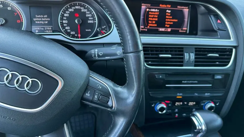 AUDI A4 -