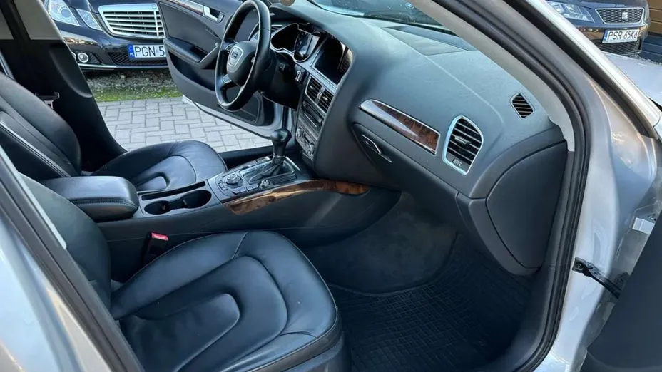 AUDI A4 -