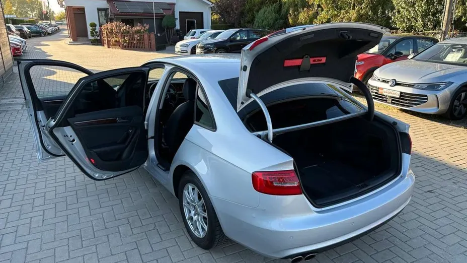 AUDI A4 -