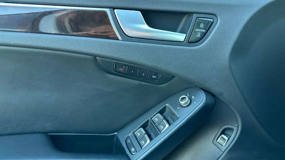 AUDI A4 -