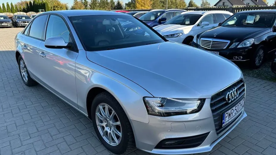 AUDI A4 -
