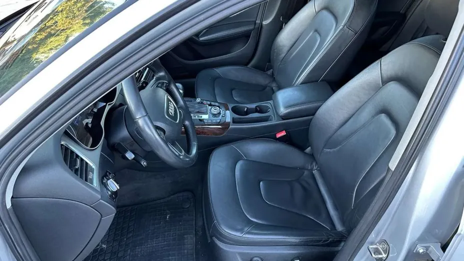 AUDI A4 -