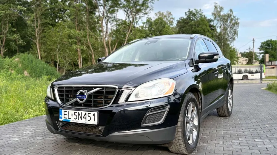 VOLVO XC60 -