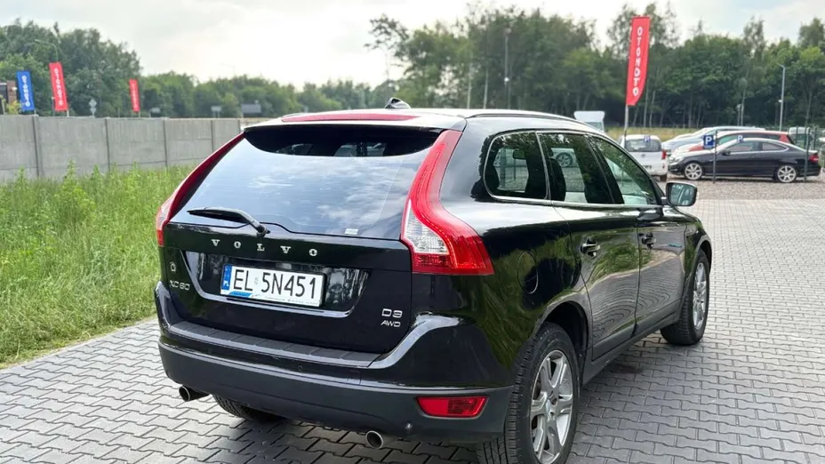 VOLVO XC60 -
