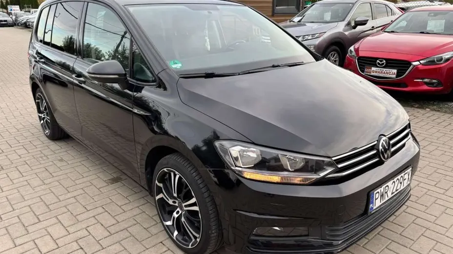 VOLKSWAGEN Touran -
