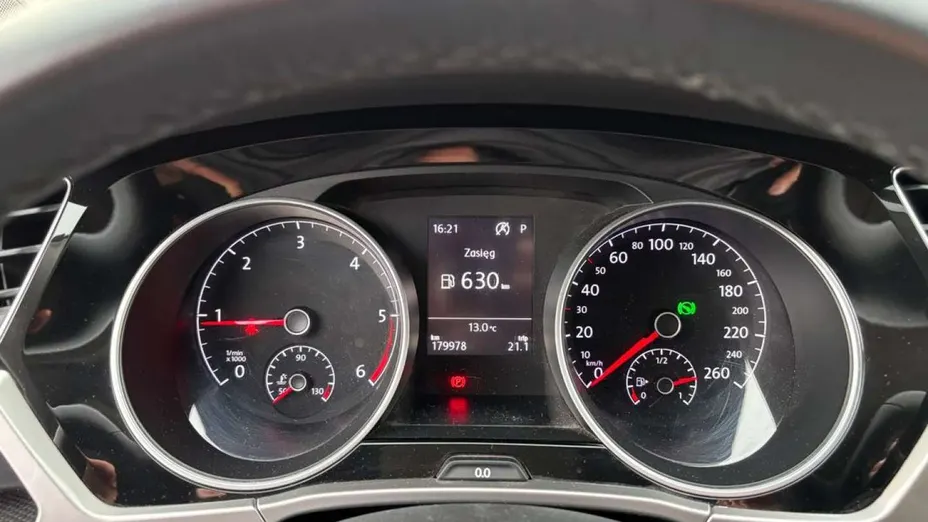VOLKSWAGEN Touran -