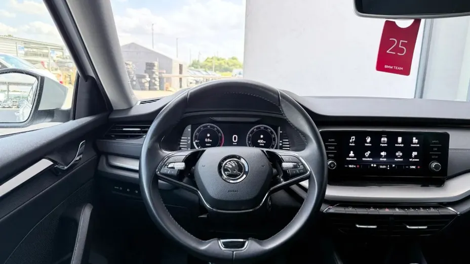 SKODA Octavia -