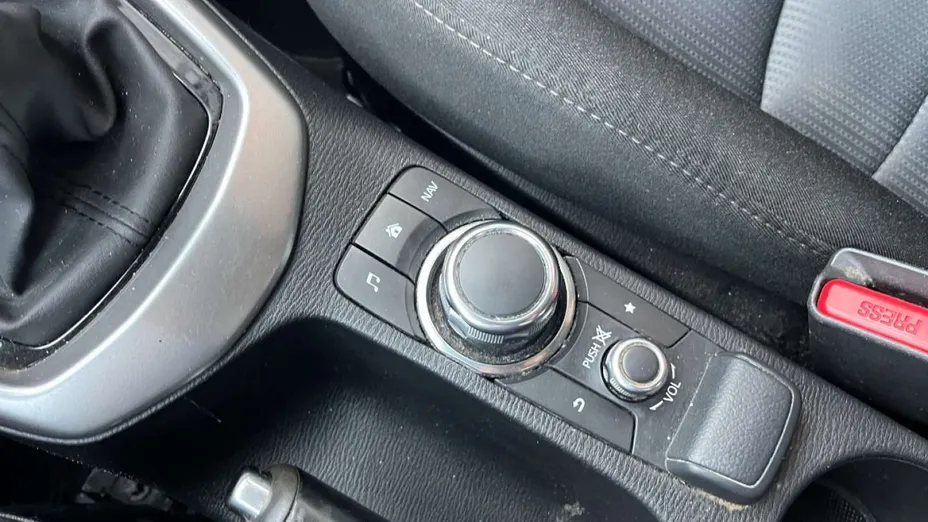 MAZDA CX-3 -