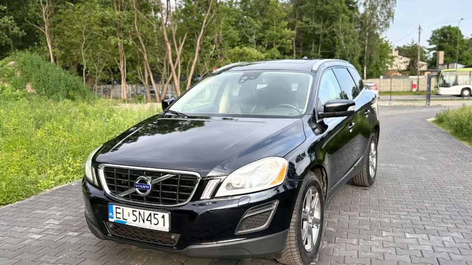 VOLVO XC60 -