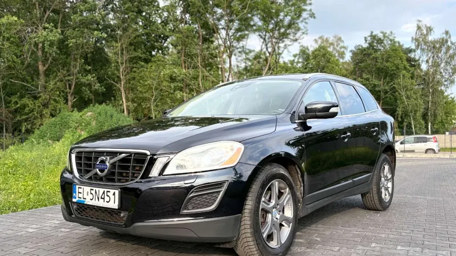 VOLVO XC60 -