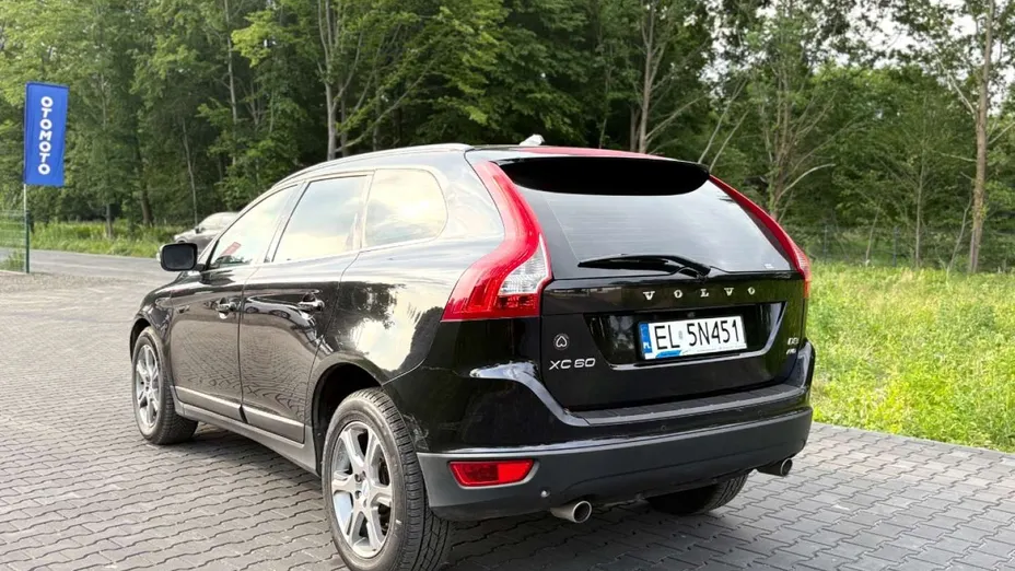 VOLVO XC60 -