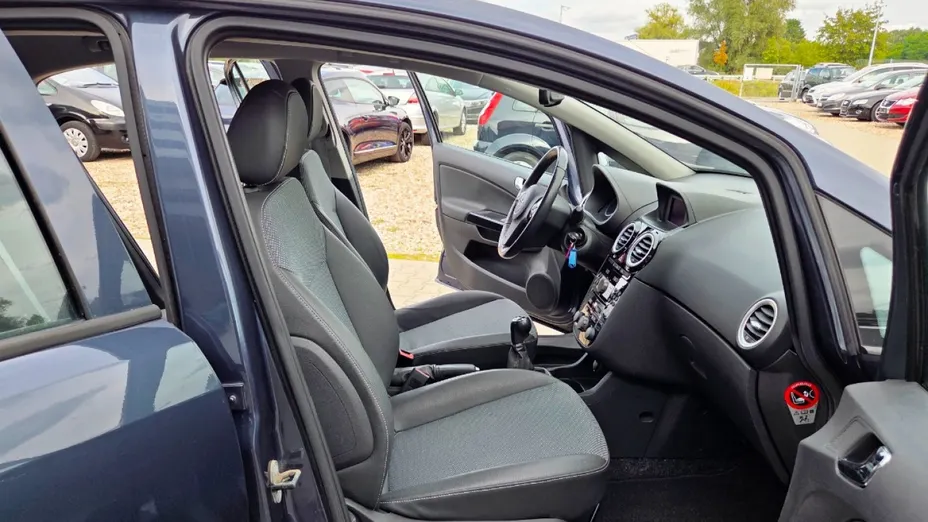 OPEL Corsa -