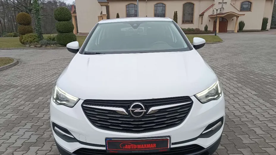 OPEL Grandland X -