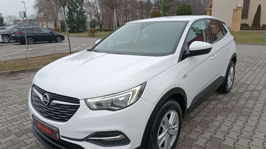 OPEL Grandland X -