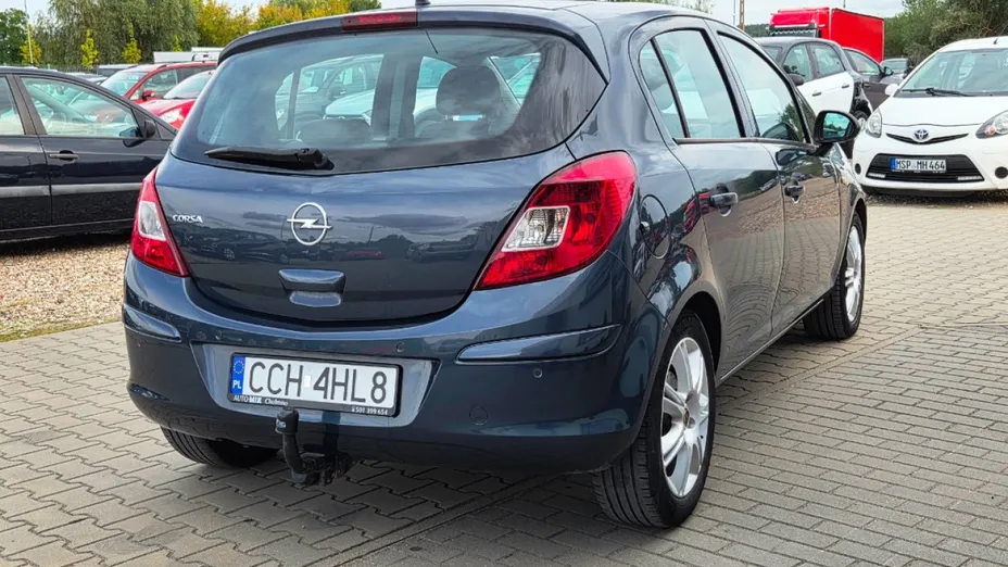 OPEL Corsa -