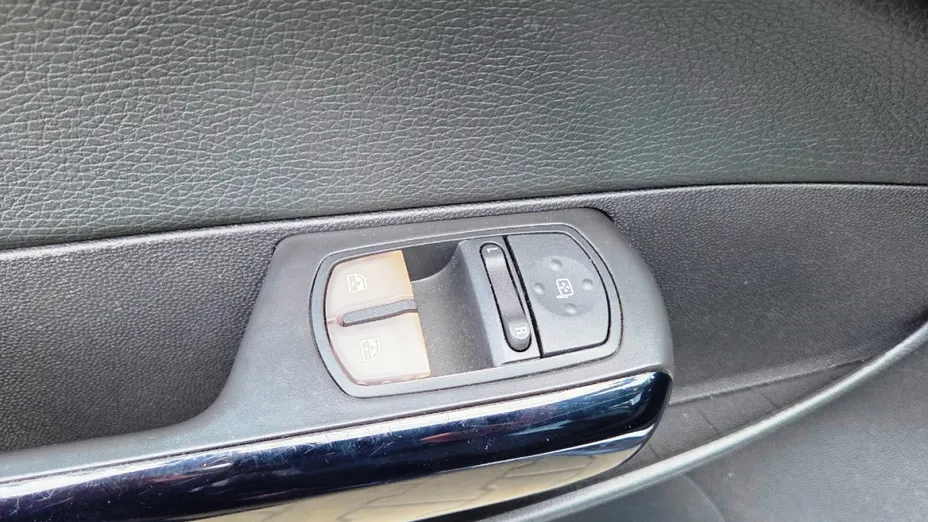 OPEL Corsa -