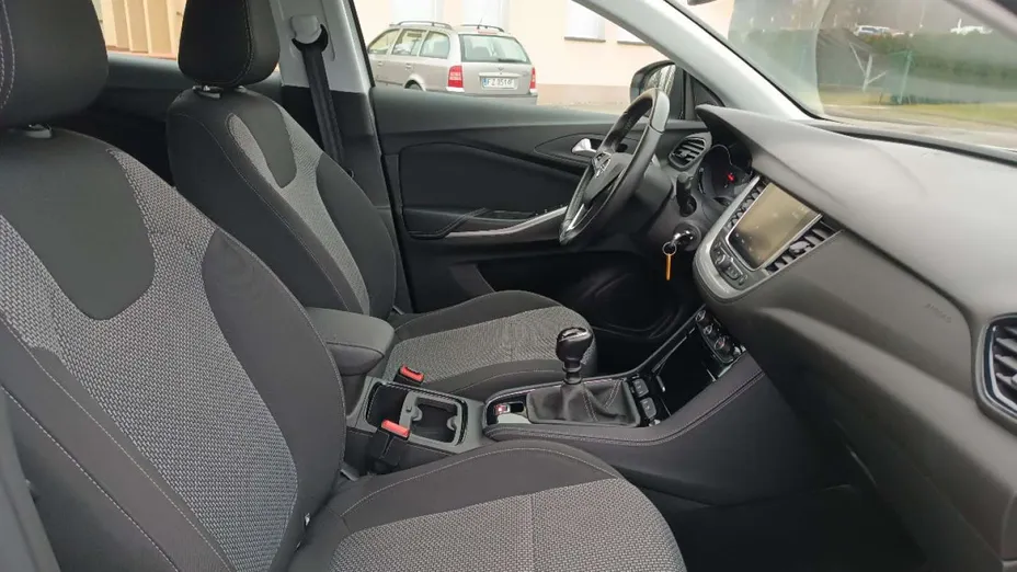 OPEL Grandland X -
