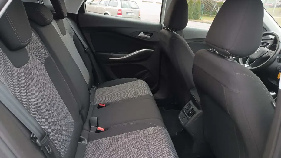 OPEL Grandland X -
