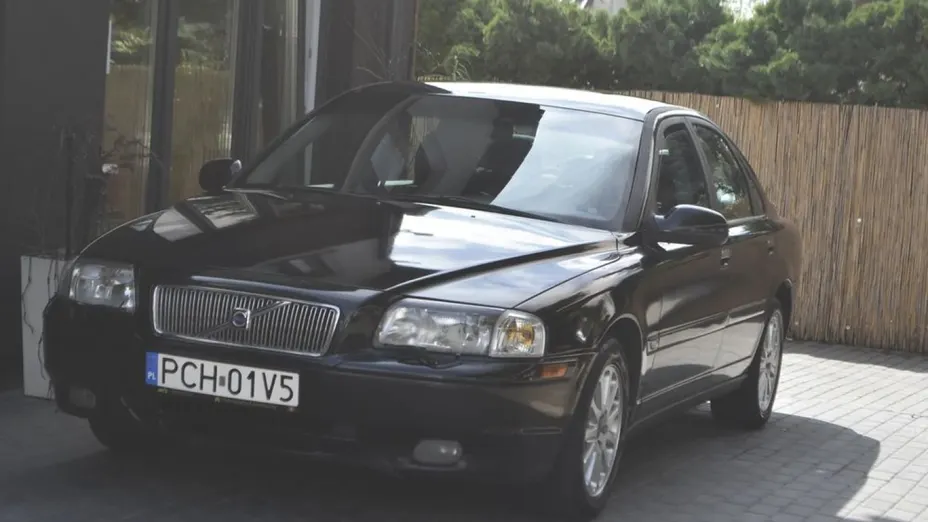 VOLVO S80 -