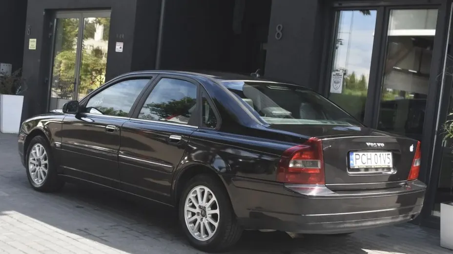 VOLVO S80 -
