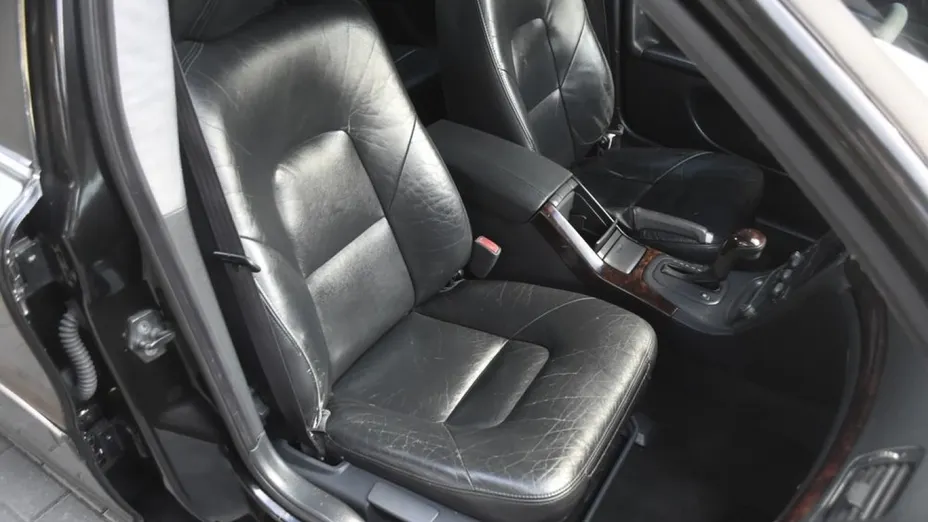 VOLVO S80 -
