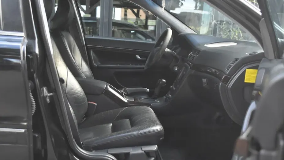VOLVO S80 -