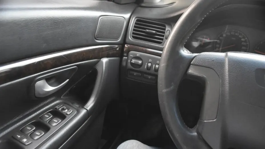 VOLVO S80 -