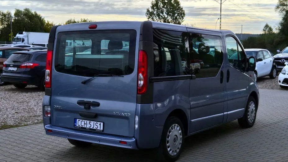 OPEL Vivaro -
