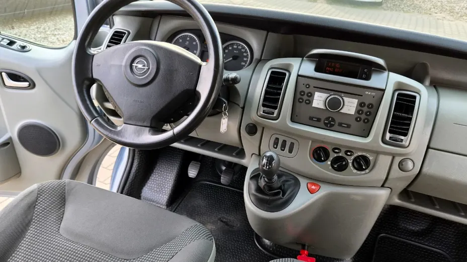 OPEL Vivaro -