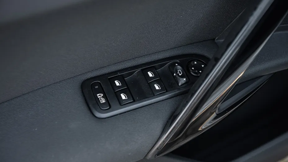 PEUGEOT 508 -