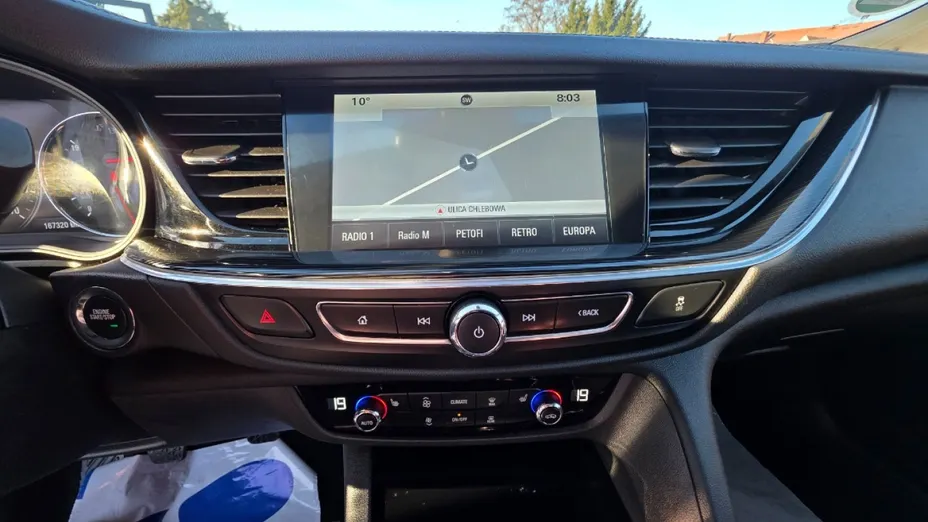 OPEL Insignia -