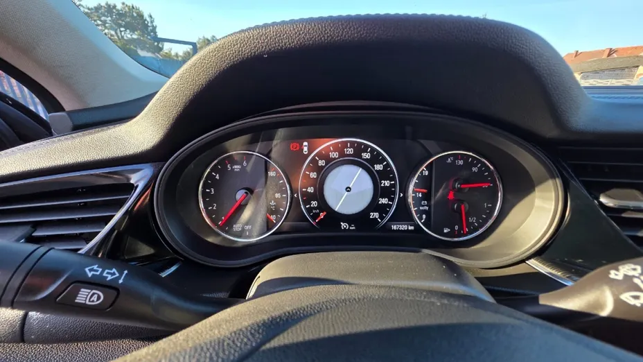 OPEL Insignia -