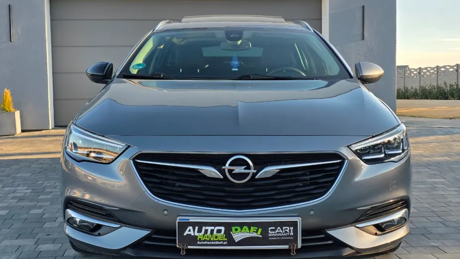 OPEL Insignia -