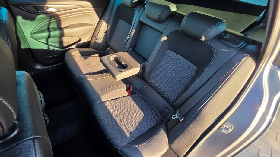 OPEL Insignia -