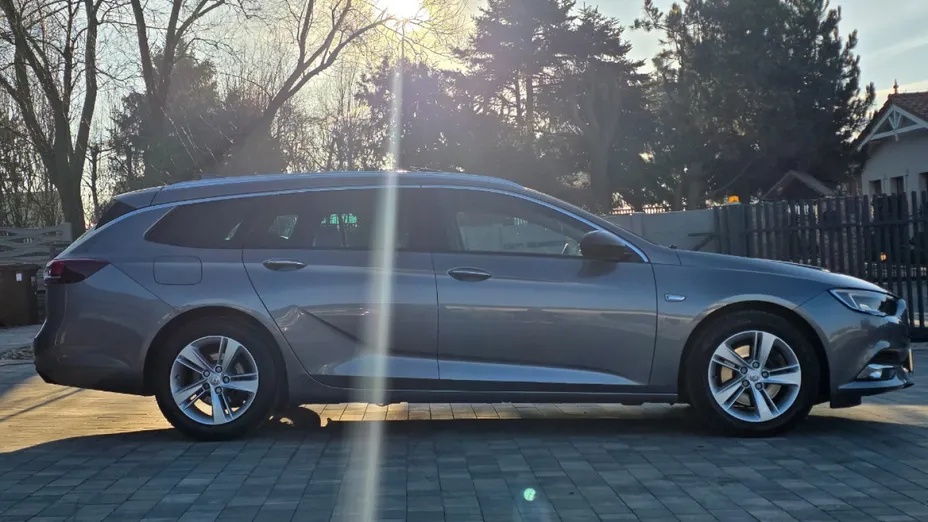 OPEL Insignia -