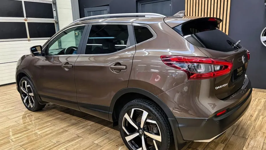 NISSAN Qashqai -